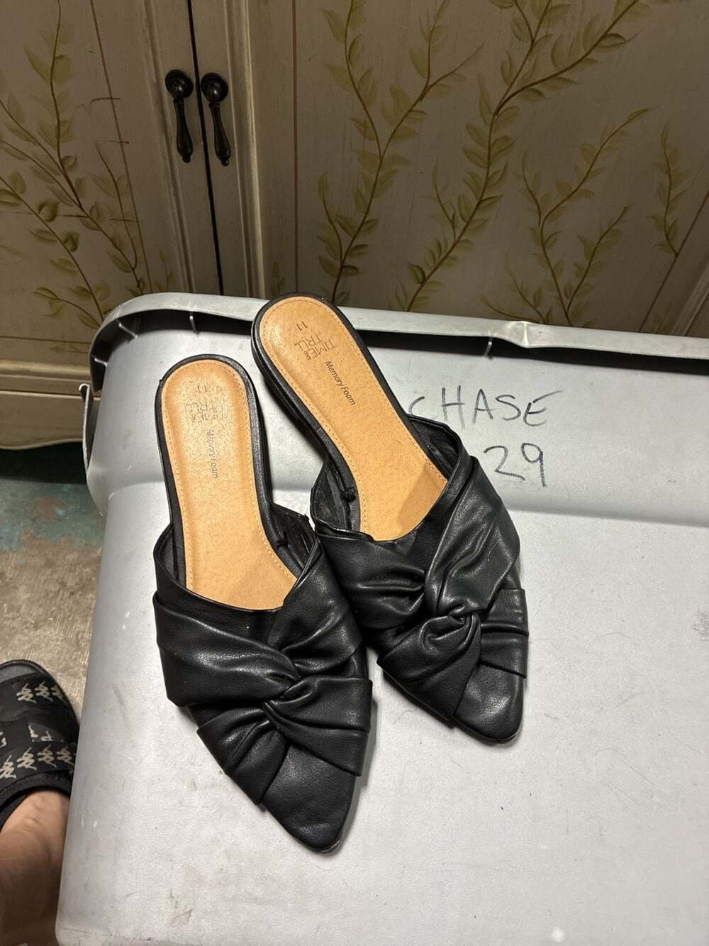 Time and Tru Black Pointed Toe Memory Foam Twisted Mules Size 11